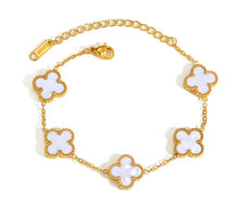 2) Brazalete trébol nacarado