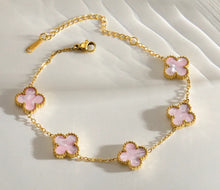 2) Brazalete trébol nacarado