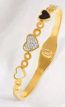 4) Colección brazaletes Golden Charms