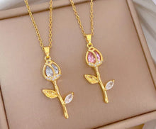 9) Collar Rose Elegance – Acero Inoxidable y Cobre