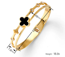 4) Colección brazaletes Golden Charms