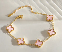 2) Brazalete trébol nacarado