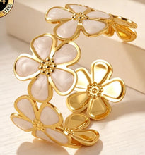 Brazalete flor de ébano